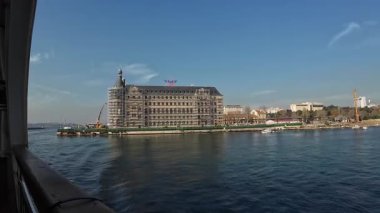 İstanbul, Türkiye - 2 Aralık 2025 - Asya tarafında feribot yolculuğu