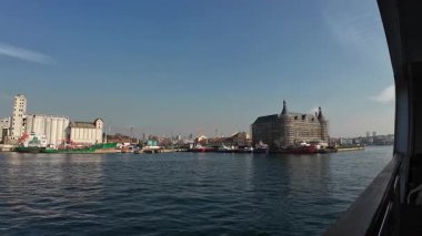 İstanbul, Türkiye - 2 Aralık 2025 - Asya tarafında feribot yolculuğu