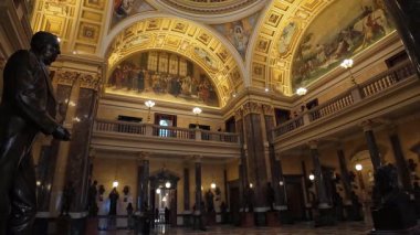 Prag, Çek Cumhuriyeti - 16 Ocak 2025 - Prag Ulusal Müzesi