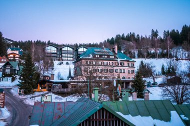 Spindleruv Mlyn, Çek Cumhuriyeti - 20 Ocak 2026 - Spindleruv Mlyn 'de gün batımı