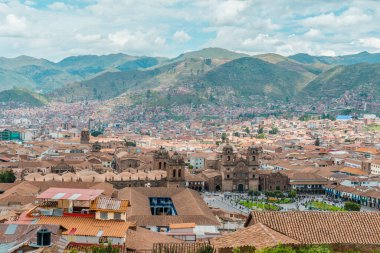 Tarihsel Peru şehri Cusco 'nun havadan panoramik görüntüsü