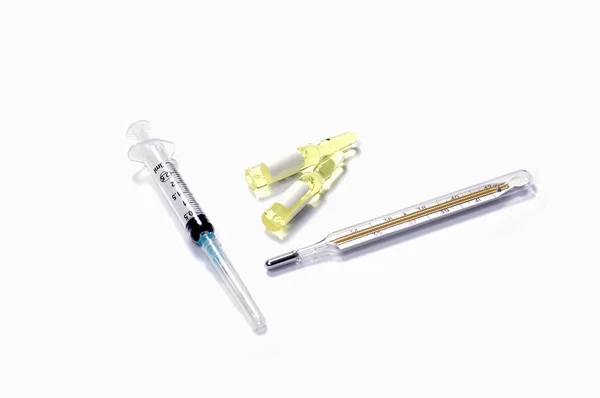 termometre, ampul ve şırınga, izole