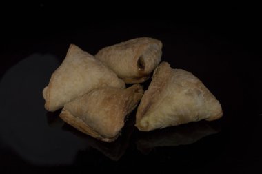 House hamur işleri, hamur reçel ile