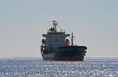 Nakhodka. Rusya - 04 Ekim 2015: Tanker Vitaly Vanykhin yollar demirli.