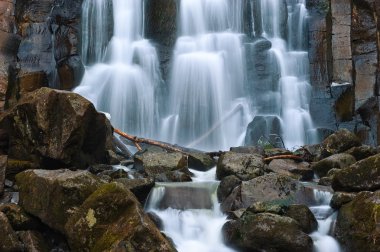 Jet şelale beklenmedik.