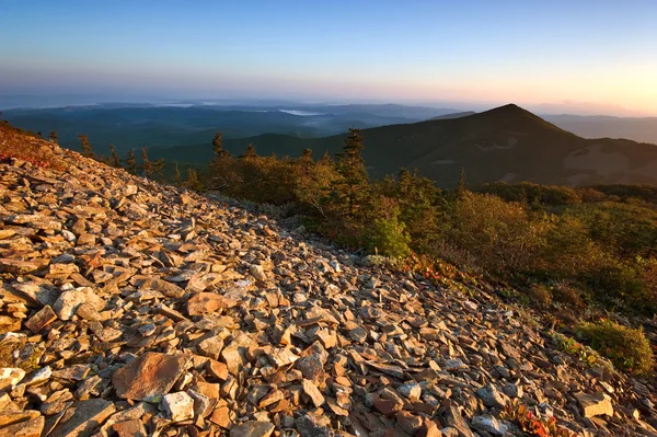 Vista desde las montañas Sikhote-Alin . — Foto de Stock