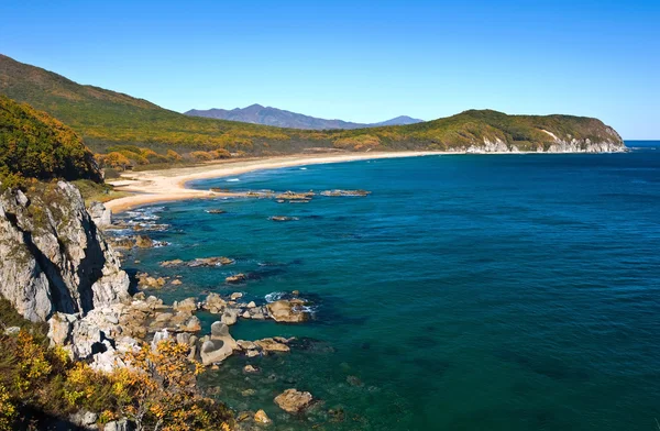 Côte rocheuse de la mer de l'Est . — Photo