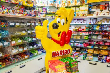 Haribo Altın Ayı. Yumuşak, çiğnenmiş, çeşitli meyve aromalı jelibon. Malta, Valletta, 15 Mayıs 2019