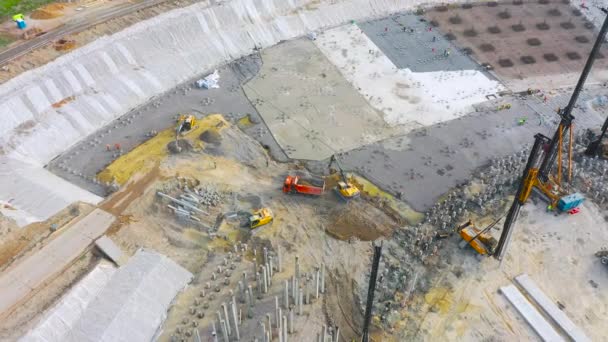 Construção Estádio Complexo Exposições Arena Máquinas Pesadas Para Pilotar Pilares — Vídeo de Stock