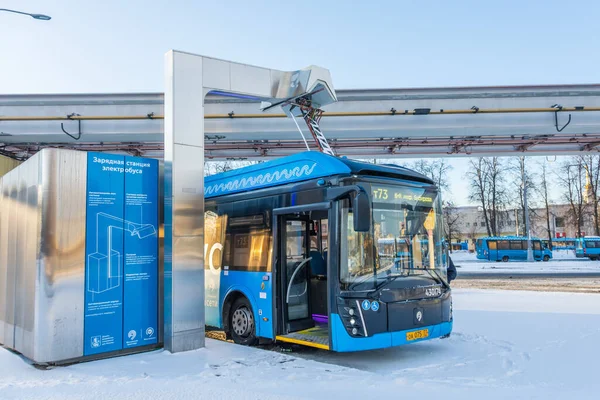 Высоковольтная Электрозарядная Станция Зарядки Электрических Автобусов Конечной Остановке Городского Маршрута — стоковое фото