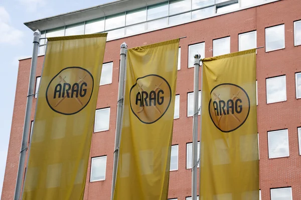 Brieven arag op vlaggen — Stockfoto