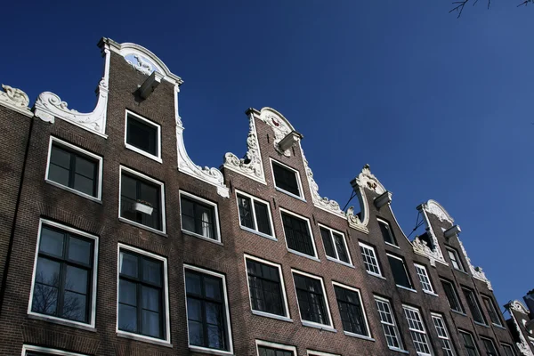 Top van grachtenpanden in amsterdam — Stockfoto