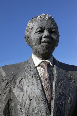 Nelson Mandela heykeli