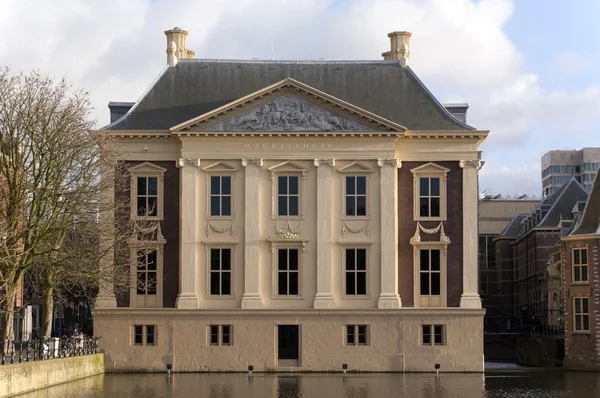 Museum The Mauritshuis in The Hague — Stock Photo, Image