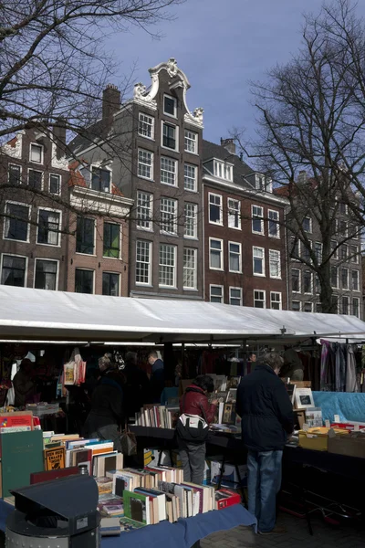 Libros en la plaza Waterloo de Ámsterdam — Foto de Stock