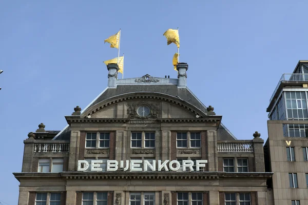 Bijenkorf departmentstore in Amsterdam — Stockfoto