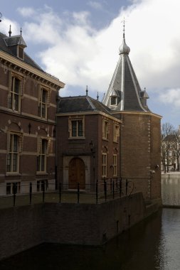 Kule Binnenhof Lahey'deki bir parçasıdır.