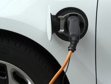 elektrikli araba yükleme