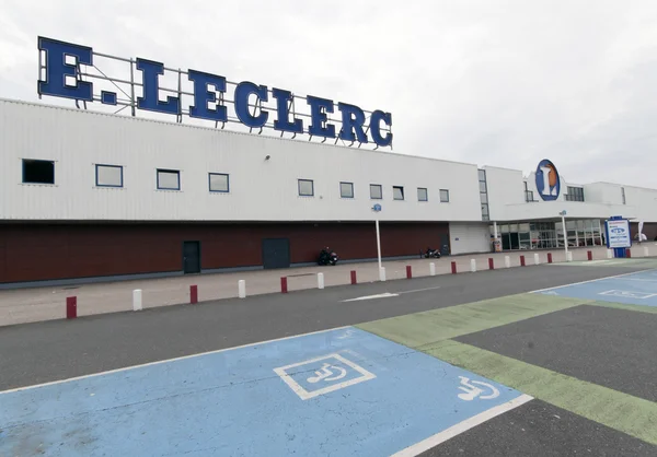 Leclerc is een Franse supermarkt — Stockfoto