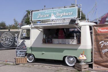 dondurulmuş yoğurt