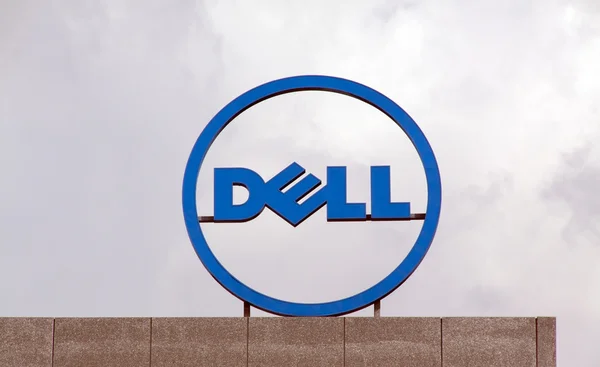 在屋顶的戴尔办公室在阿姆斯特丹的 Dell 徽标 — 图库照片