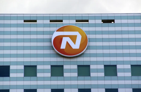Nationale-Nederlanden (Nn) is een Nederlandse verzekeringsmaatschappij — Stockfoto