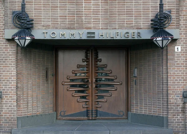 Tommy Hilfiger-Büro in Amsterdam — Stockfoto