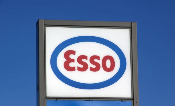 Esso is een internationale merknaam van Exxon Mobil Corporation — Stockfoto