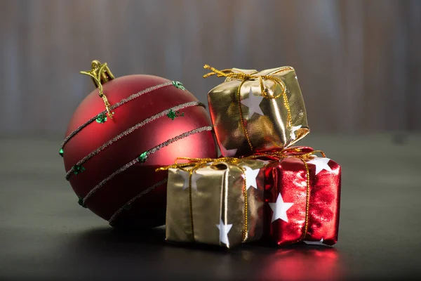 크리스마스 배경의 상자들 — 스톡 사진