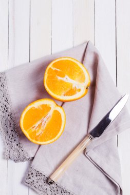 Yarım Mandarin ahşap tabl narenciye