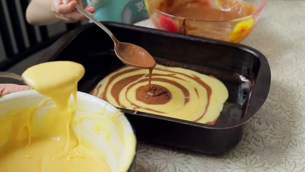 Bolo de cozinha — Vídeo de Stock