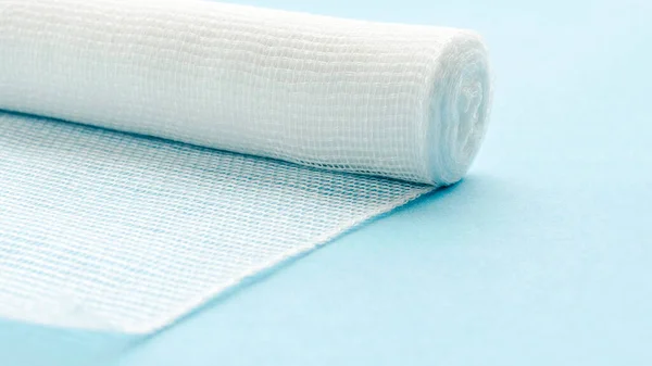 Sterile Bandage Blue Background White Medical Cotton Bandage Blue Background — Stock Photo, Image
