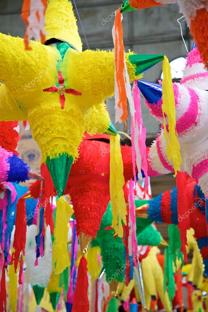 Fotos de Piñatas mexicanas de vacaciones - Imagen de © heyengel #63322397