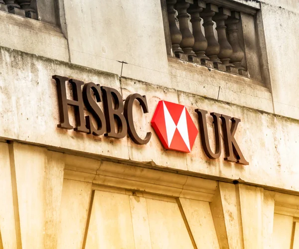 London Hsbc Branch Exterior Signage High Street Store British Multinational — Stock Photo, Image