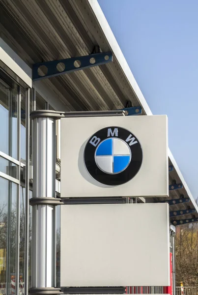 Schwandorf Niemcy Znak Sprzedaży Bmw Bmw Jest Niemiecką Firmą Produkującą — Zdjęcie stockowe