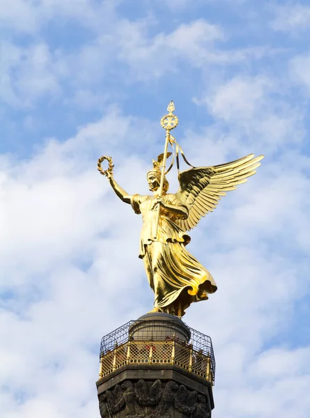 Памятник Победы Siegessauele Берлине — стоковое фото