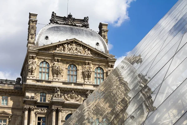 París Francia Museo Del Louvre Uno Los Museos Más Grandes —  Fotos de Stock