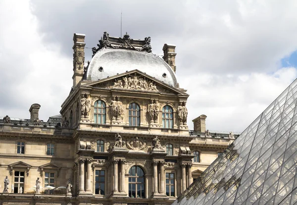 Museo Del Louvre Uno Los Museos Más Grandes Del Mundo —  Fotos de Stock