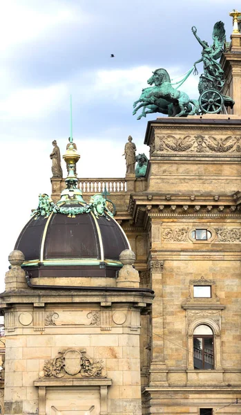 Detalhe Triga Teatro Nacional Praga — Fotografia de Stock