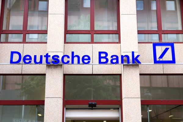 Deutsche Bank Logosu Almanya Deutsche Bank Merkezi Frankfurt Bulunan Bir — Stok fotoğraf