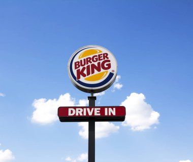 Nurnberg, Almanya 'da Burger King Restoranları' nın logosu. Burger King, Amerika Birleşik Devletleri 'nin Fast food restoranları arasında yer alan küresel bir hamburger zinciri.