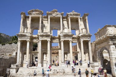 Türkiye 'nin Efes kentindeki Celsus Kütüphanesi