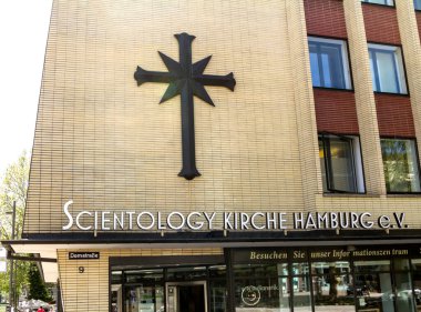 Hamburg, Almanya: Hamburg 'daki Scientology Kilisesi. Scientology Almanya 'da bir din olarak kabul edilmiyor ve bunu resmen tarikat haline getirmek için işlemler yapılıyor..
