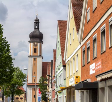 Allersberg / GERMANY - 1 Mayıs 2019: Alman kasabasının geleneksel evleri, Allersberg, Bavyera