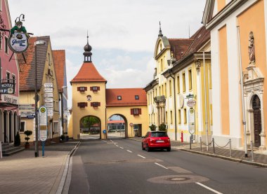 Allersberg / GERMANY - 1 Mayıs 2019: Alman kasabasının geleneksel evleri, Allersberg, Bavyera