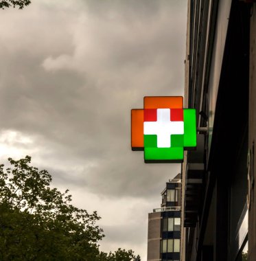 Apotheek, Rotterdam 'daki eczane tabelası.