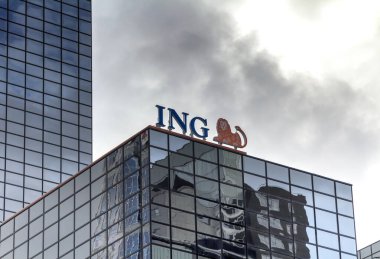 ING Bank Binası 'ndaki RoTTERDAM. ING, merkezi Amsterdam 'da bulunan çok uluslu bir Hollanda bankacılık ve finansal hizmet şirketidir.