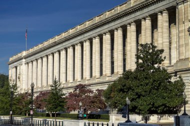 Cannon House Office Building, 1908 yılında tamamlanan ve adını eski Joseph Gurney Cannon 'dan alan Washington DC' deki en eski kongre binasıdır.