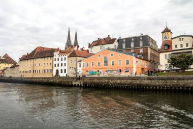 REGENSBURG, BAVARIA, Almanya: Almanya 'da unesco mirası ve tarihi bavyera kenti Regensburg manzarası.