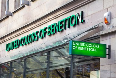 - Benetton Mağaza Girişi 'ne hoş geldiniz. Benetton Group S.P.A., Ponzano Veneto, İtalya merkezli küresel bir moda markasıdır..